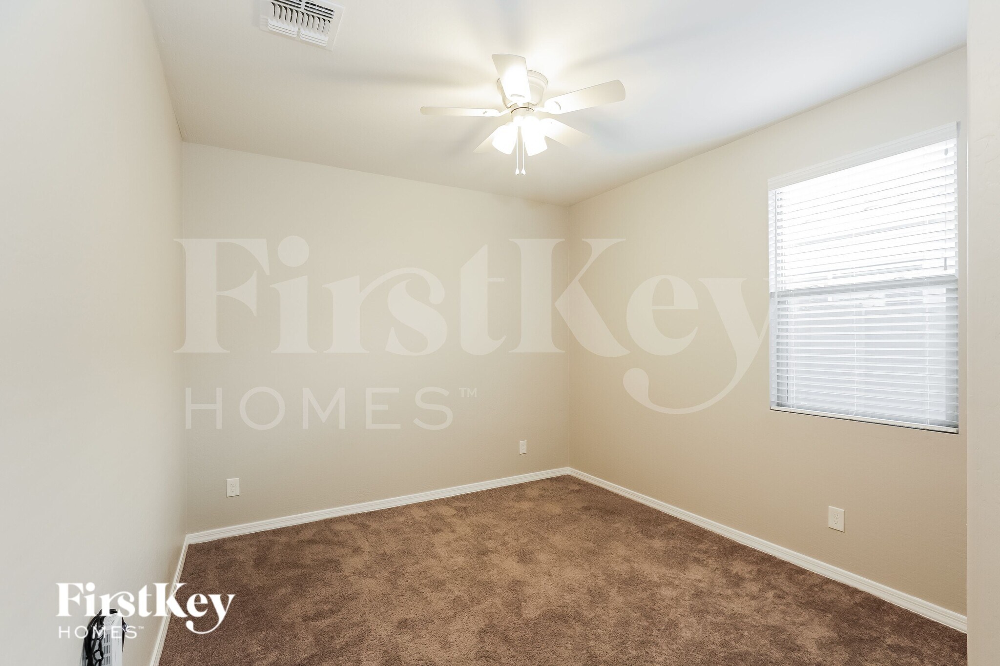 Building Photo - 19748 W Devonshire Ave