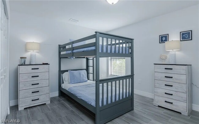 Building Photo - 335 SW 47th Terrace