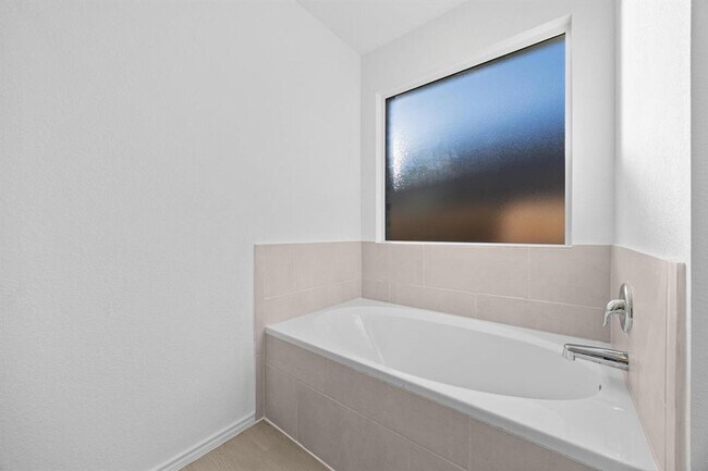 Building Photo - 209 Donnington Dr