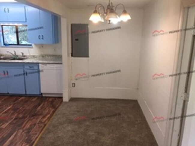 Building Photo - STATUS: *AVAILABLE* ** | R112 | $1495