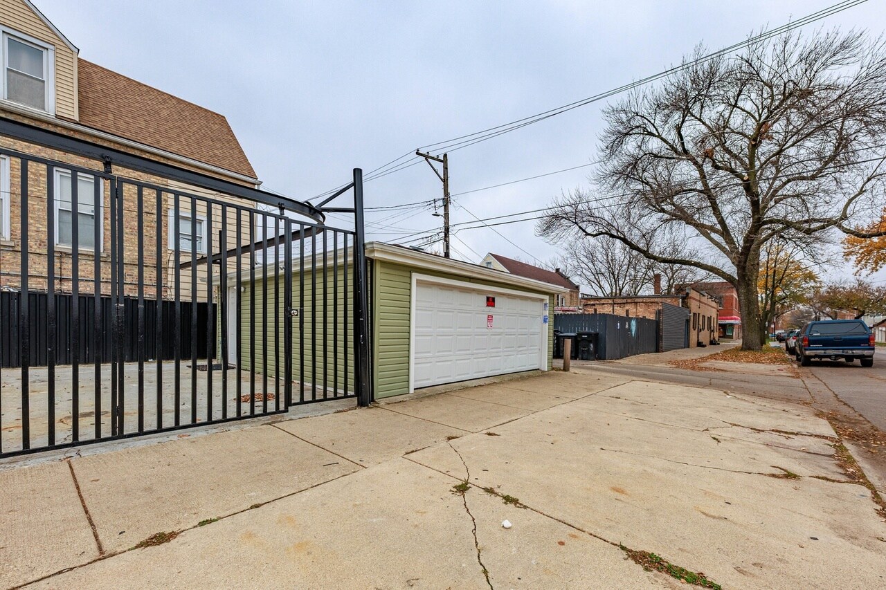 Building Photo - 2800 S Saint Louis Ave