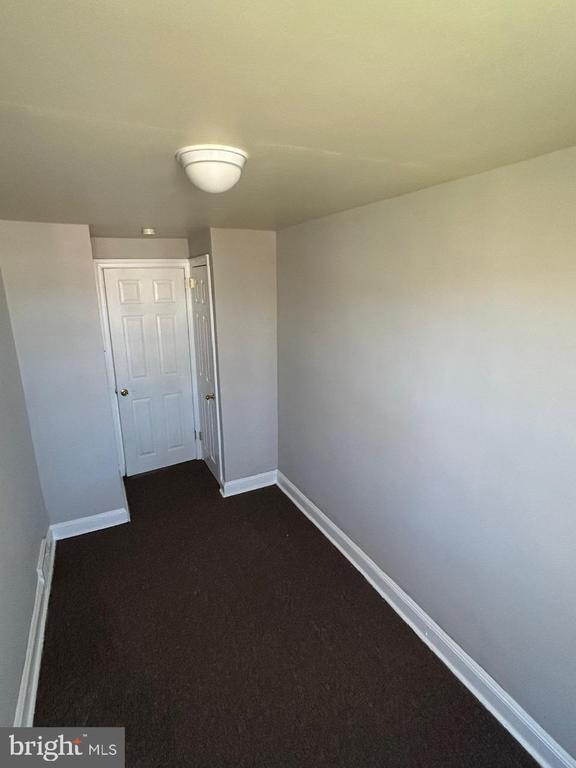 Building Photo - 330 W 21st St