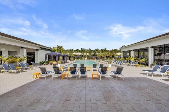 Building Photo - 17130 Wandering Wave Ave