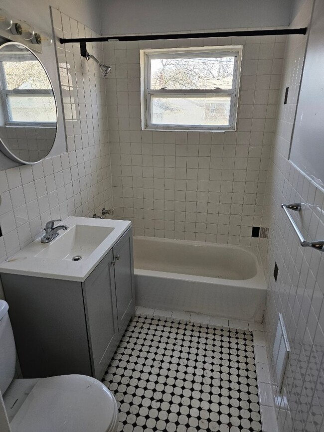 Building Photo - 12505 Laing St