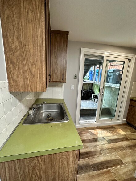 Building Photo - 108 Pearl St