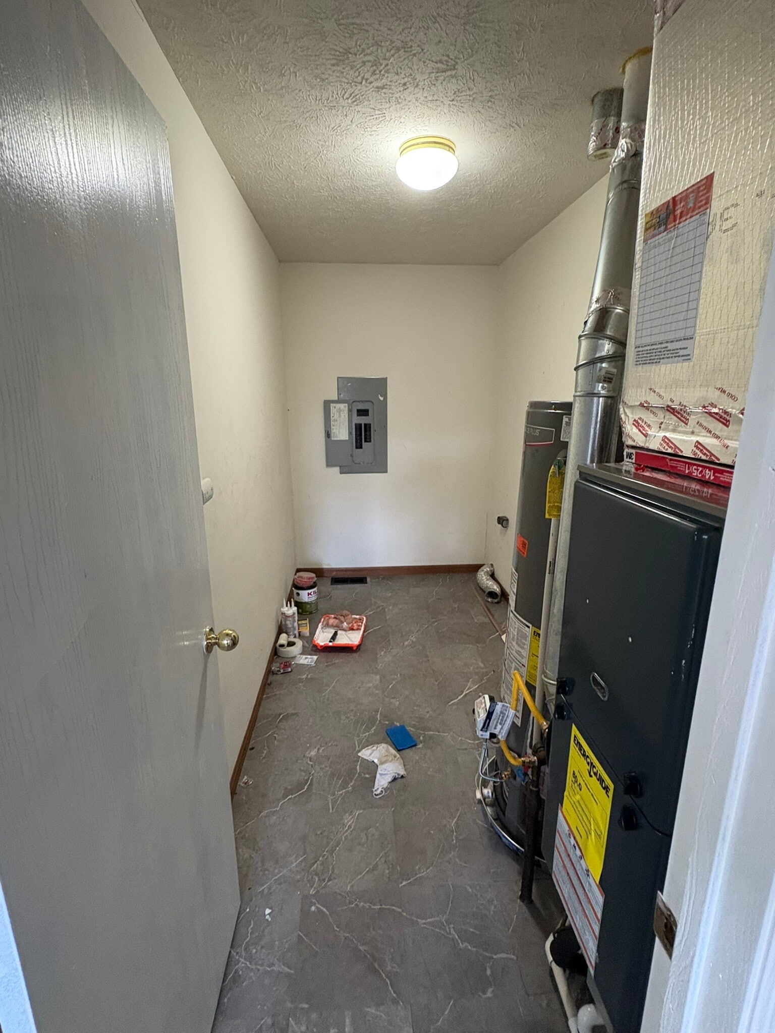 Building Photo - 1835 Carpenter Cir