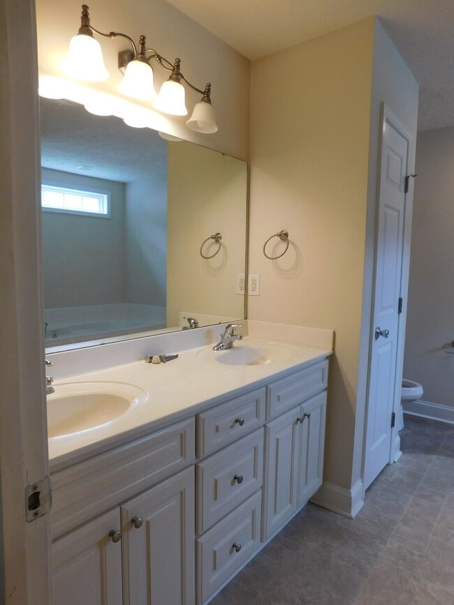 Building Photo - 408 Sweet Gum Way
