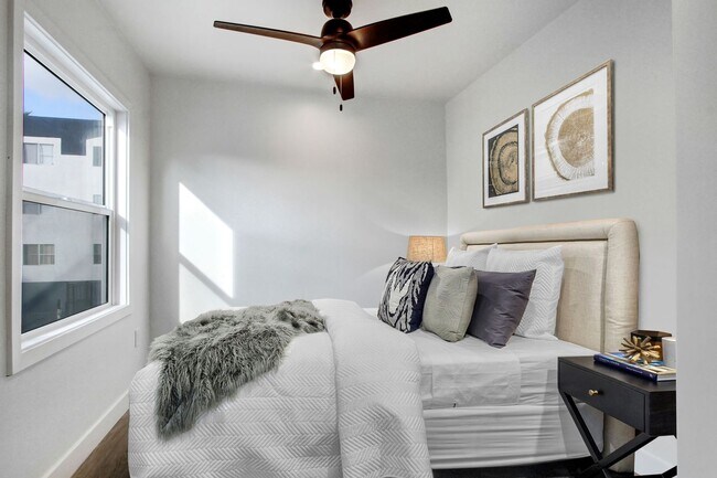 Building Photo - 163 S Burlington Ave