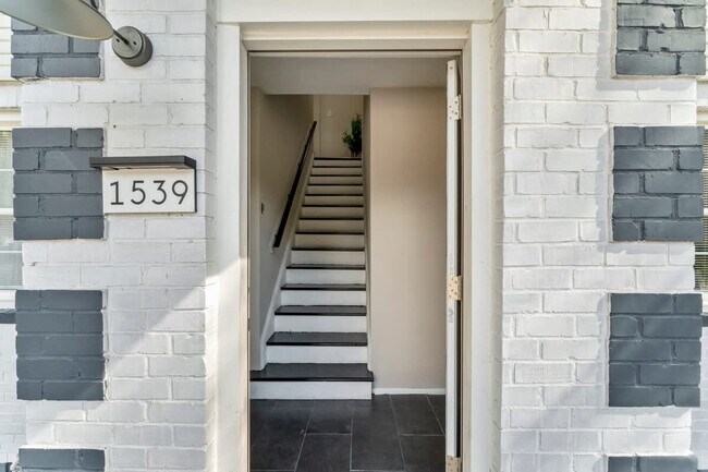 Building Photo - 1537 Flagler Ave