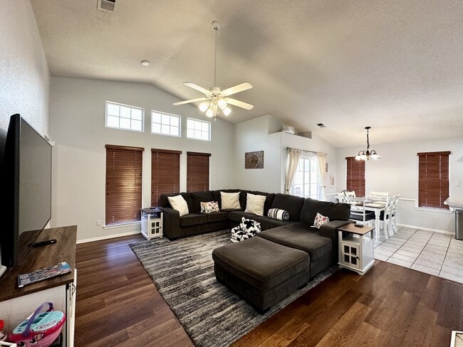 Building Photo - 5420 Kokopelli Ct NW