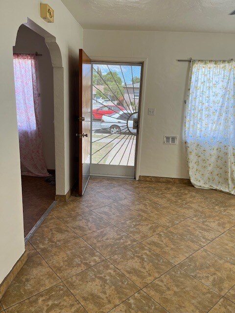 Building Photo - 9829 San Gabriel Ave