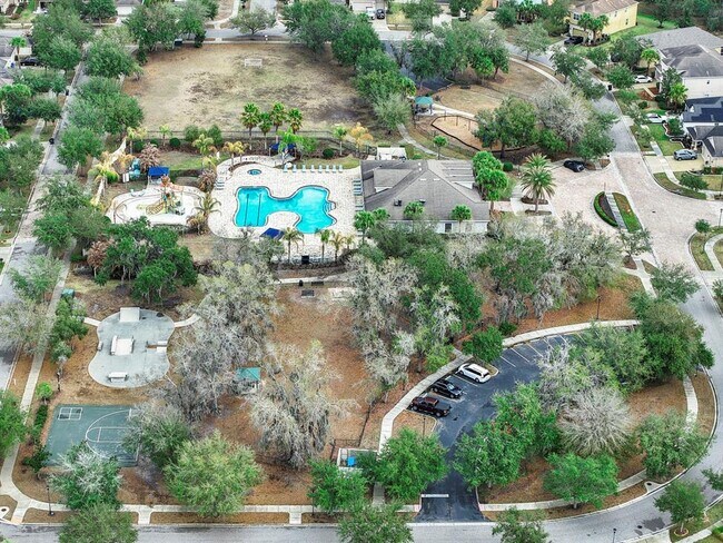 Building Photo - 17423 New Cross Cir