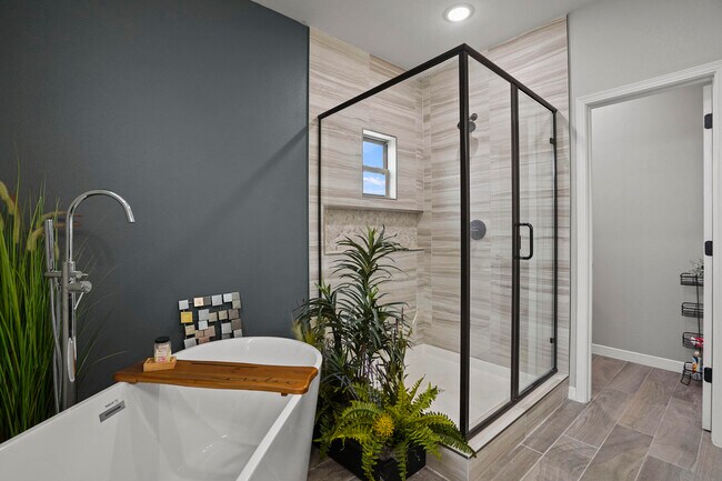 Building Photo - 4567 Marisabel Azcarate St