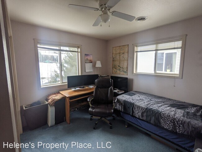 Building Photo - 3 br, 2.5 bath House - 259 NW Clay Court