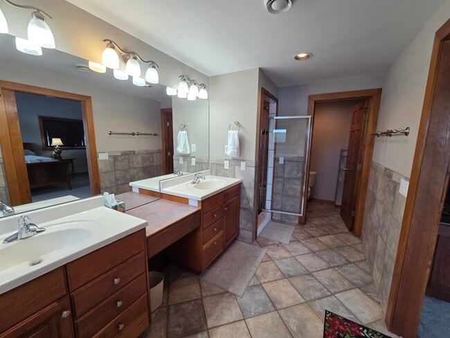 Building Photo - 20 Bonardi Dr