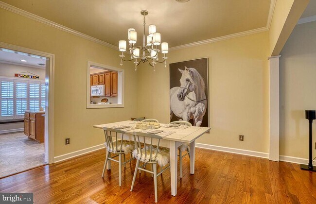 Building Photo - 28463 Pinehurst Cir