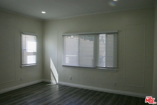 Building Photo - 4265 Garthwaite Ave