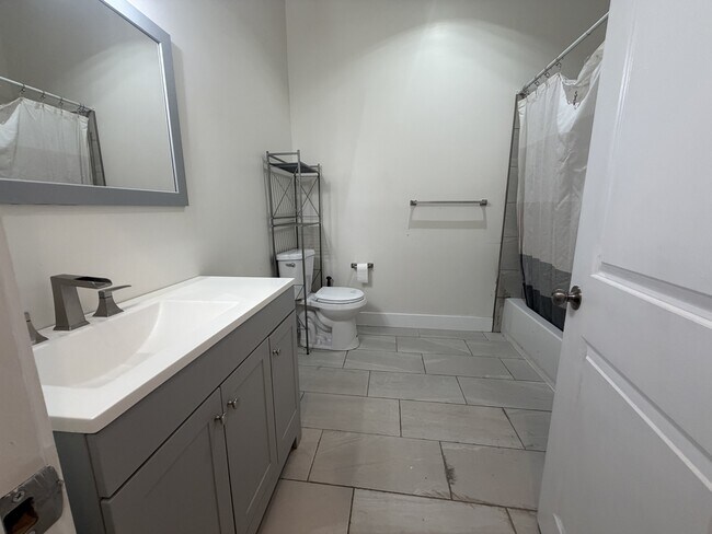 Building Photo - 10046 Larkin Rd