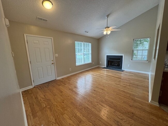 Building Photo - 5133 Possum Trot Ln