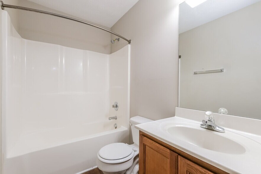 Building Photo - 1472 Alcovy Falls Dr SE