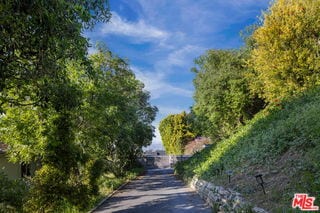 Building Photo - 11775 Laurelwood Dr