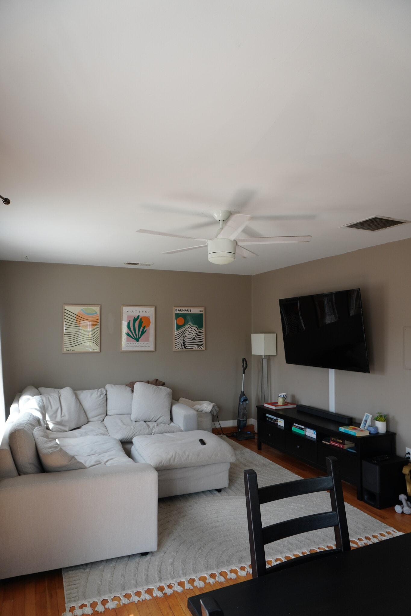 error here these are of 2bdroom - 1813 Oliver Ave