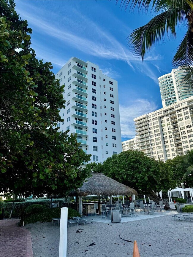 Building Photo - 3000 S Ocean Dr