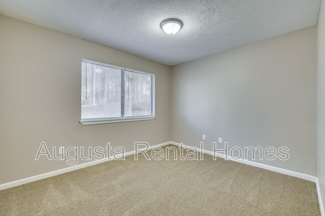 Building Photo - 2451 Jennings Rd