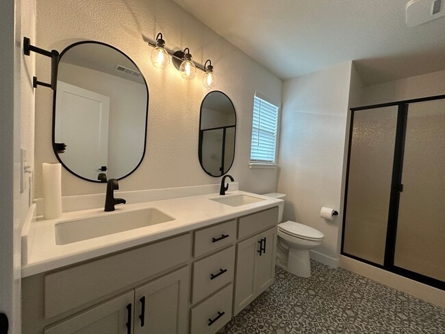 Building Photo - Updated Home with Island Kitchen, LVP Flooring, and Yard Care Included!