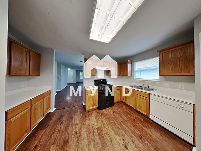 Building Photo - 15111 Mimebark Way