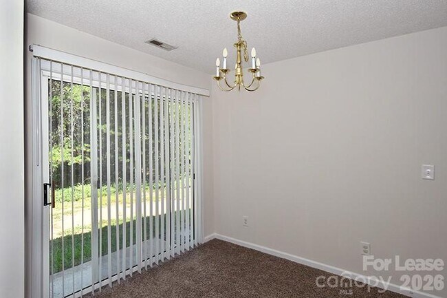 Building Photo - 118 Peterborough Dr