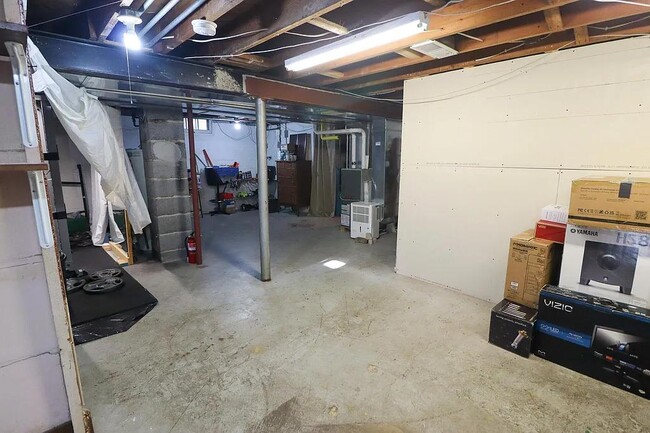Building Photo - 5651 N Green Bay Ave