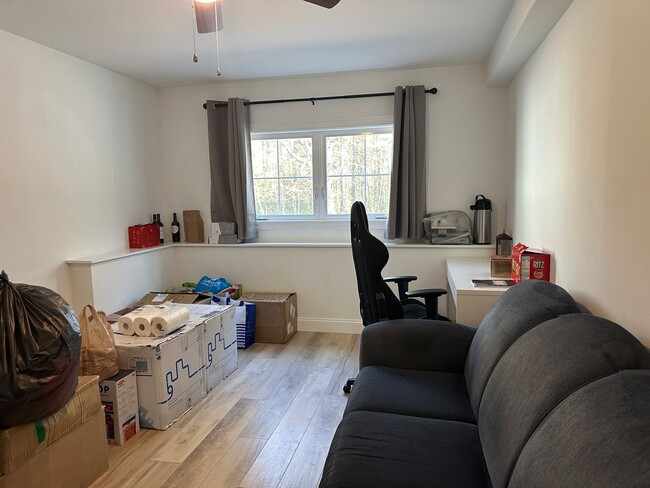 Building Photo - Newly Built! Spacious 4BR 2 Bath House