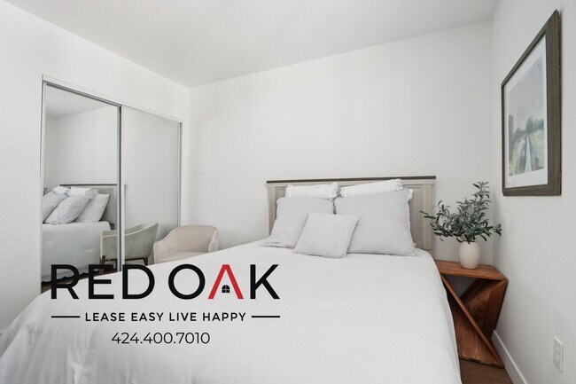 Building Photo - 14526 Kittridge St