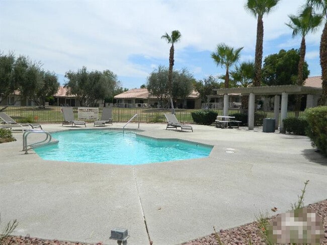 Building Photo - 79430 N Sunrise Ridge Dr