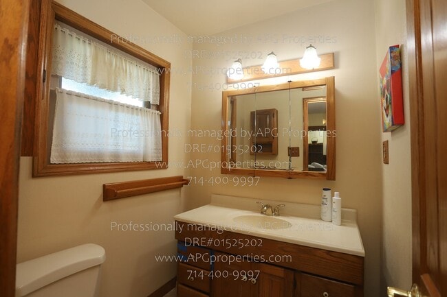 Building Photo - 11441 Park Ln