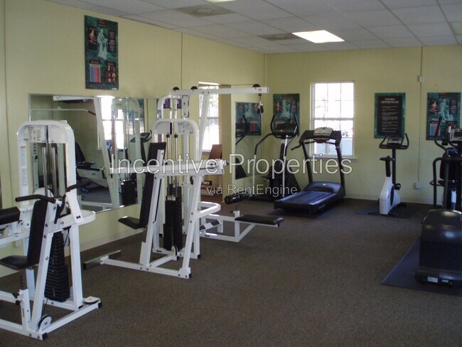 Building Photo - 5956 Westgate Dr