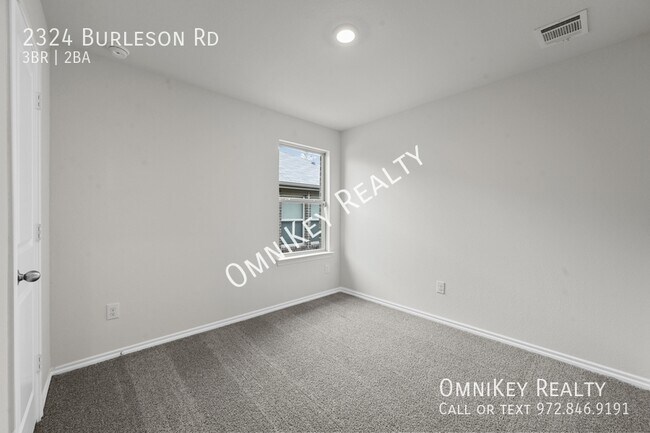 Building Photo - 2324 Burleson Rd