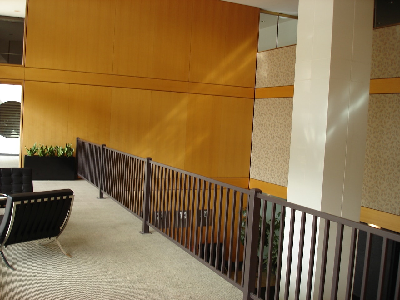 4343 Upper Lobby - 4343 N CLARENDON Ave