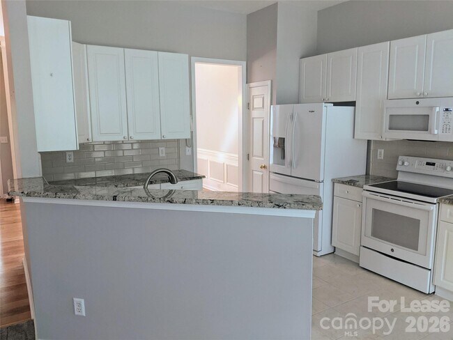 Building Photo - 125 Shephard Hill Dr