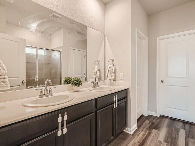 Building Photo - 1416 Deering Run