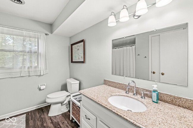 Building Photo - 6542 Kingman Dr