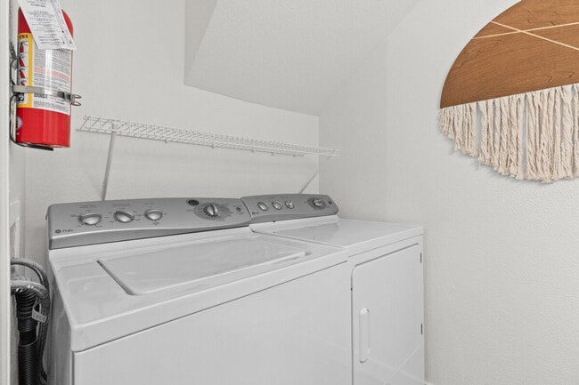 Building Photo - 800 S 1st St