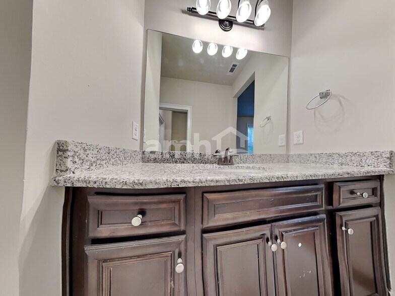 Building Photo - 255 Hinton Chase Pky