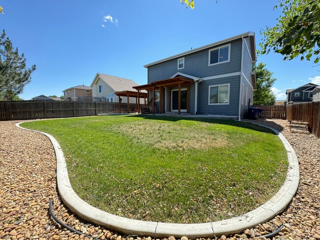 Building Photo - Wonderful Newer Home