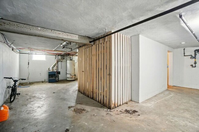 Building Photo - 3926 E Gatewood Ln