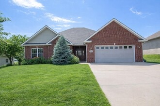 Building Photo - 5305 Chamois Dr