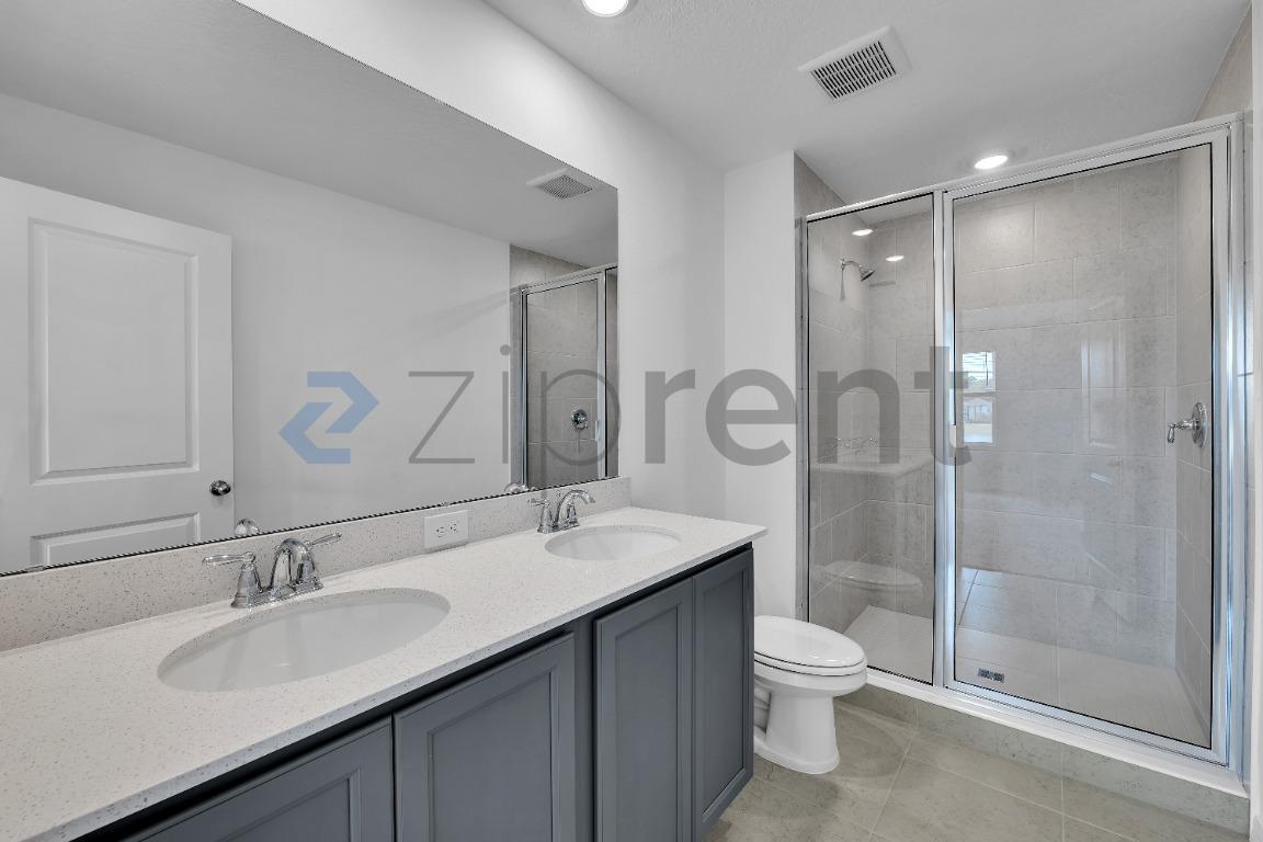 Building Photo - 17514 Northlake Grv Dr