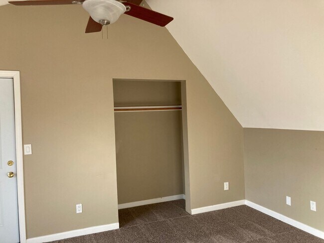 Building Photo - Magnificent Alpine Chalet with Breathe Tak...