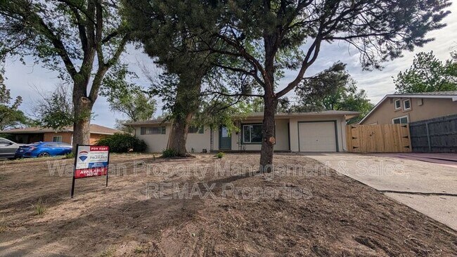 Building Photo - 435 Marian Dr